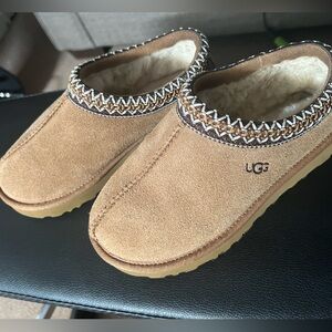 UGG Tasman Slipper